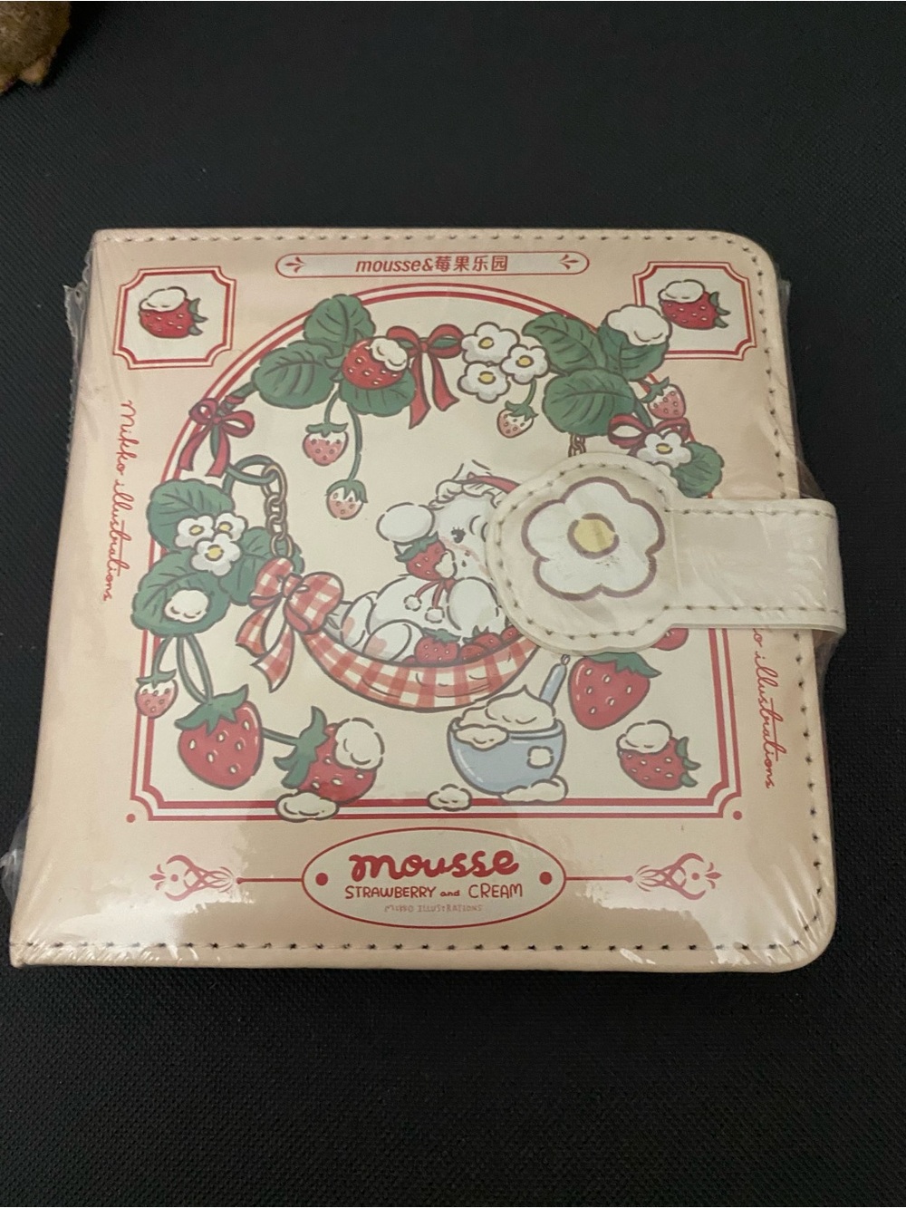 Mousse Strawberry & Cream Cream-colored Cute notebook